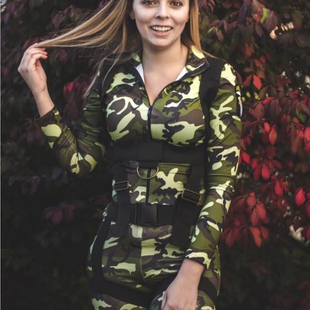 Size small Leg Avenue Camouflage Paratrooper Costume Halloween